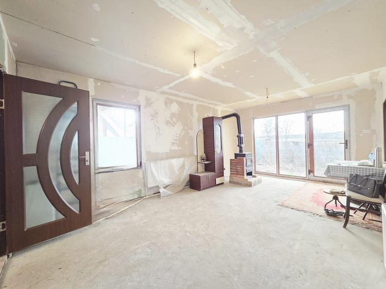 Casă pe structură de lemn Construcție modernă, eficientă și durabilă la Schela - 6