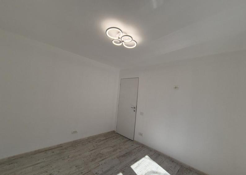 Spa?iu comercial, Ale. N.Titulescu, col? cu str. Minerilor - 7