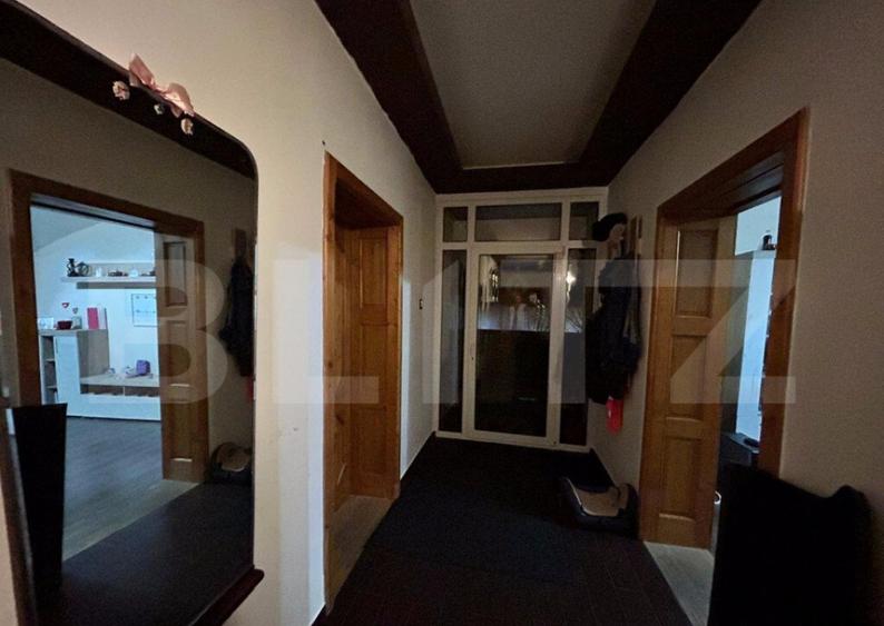 Casa pe 2 nivele , 240 mp , zona Draxlmaier - 16