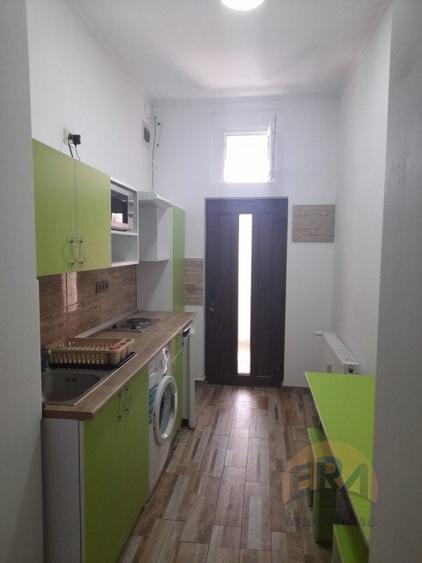Apartament 2 camere, la curte comuna, Str. Luis Pasteur - 8