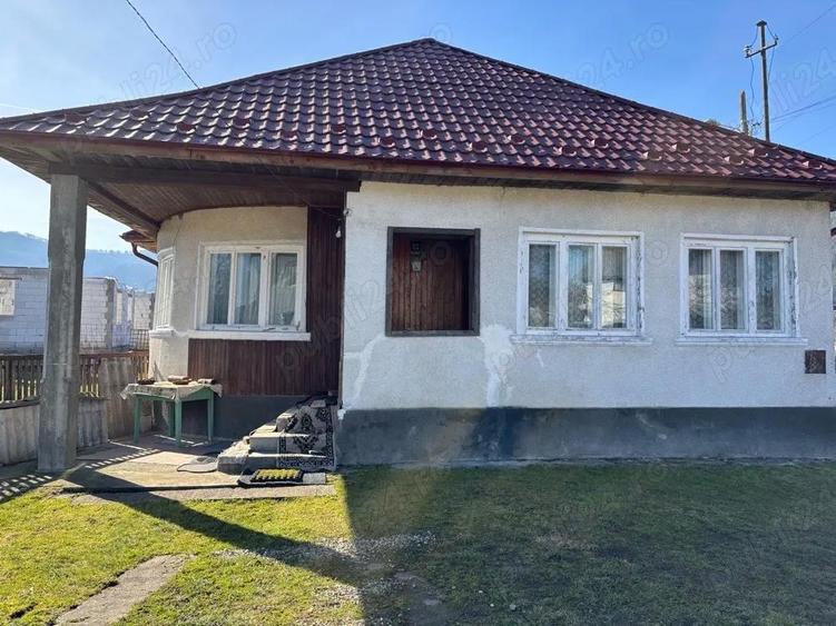 Casa in Leordina cu trei camere si 15ari de teren aproape de centru - 8