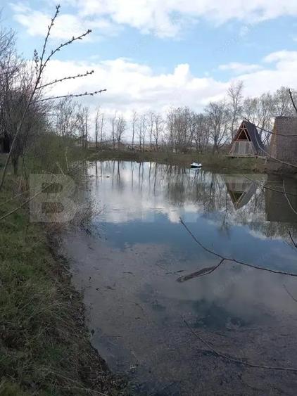 Teren cu iaz amenajat ?i doua cabane A - frame in construc?ie - 3