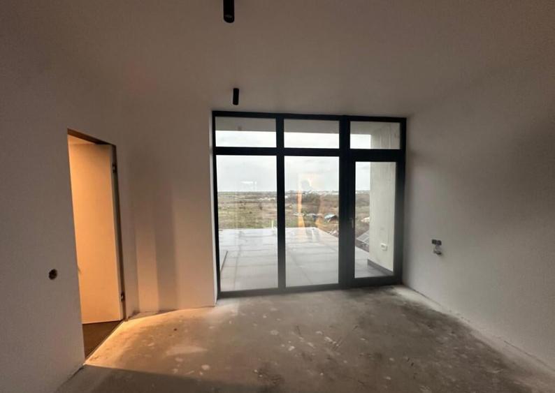 Oportunitate imobiliara! Casa de vanzare in zona Palazu Mar - 11