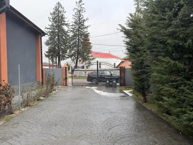 Casa 240 mp utili, 5000 mp teren + afacere la cheie, restaurant, piscina, CELARU - 15