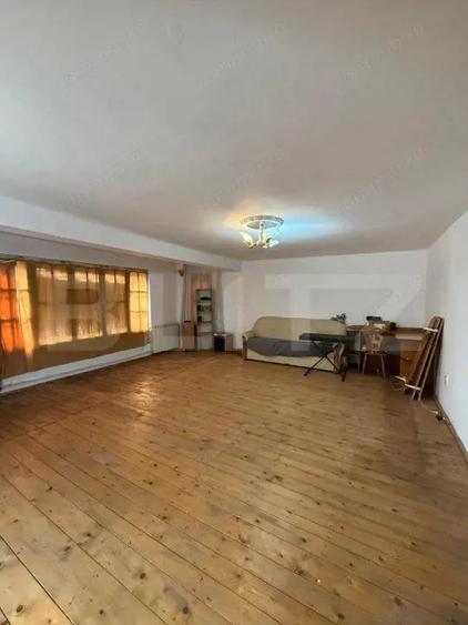 Casa cu teren generos intr-o zona premium Ideala pentru Locuin?a sau Investi?i - 9