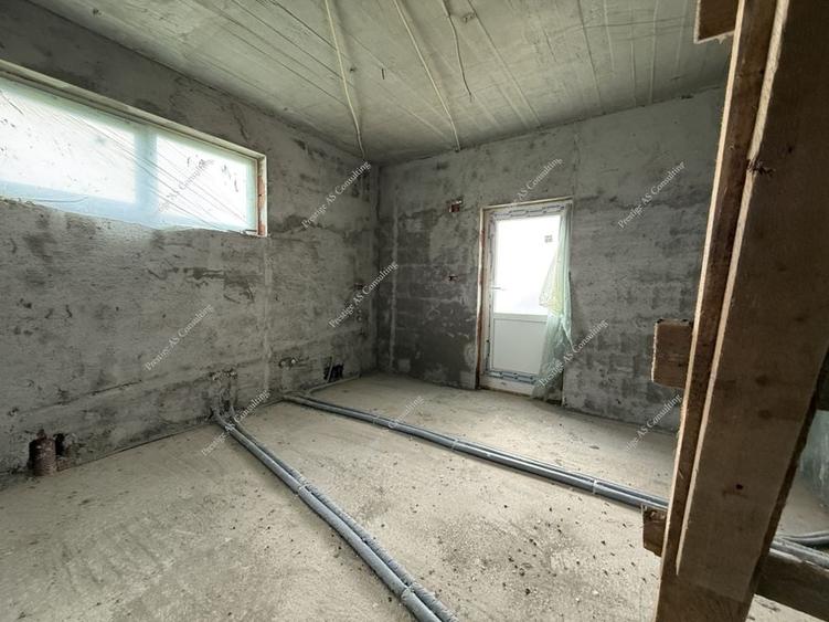 Casa la rosu dispusa pe Parter | 740 Teren | Sag - 11