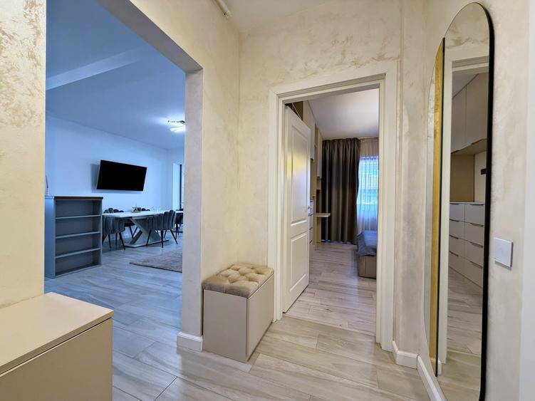 Apartament cu 3 camere decomandat, mobilat în 13 Septembrie