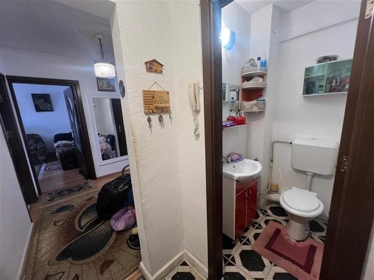 Apartament cu 3 camere decomandat - 70 mp - Zona Adriatica, Str. Aleea Visinului - 11