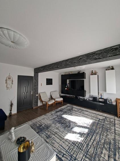 Casa Sanpetru P+1, cu panouri, mobilata - 2