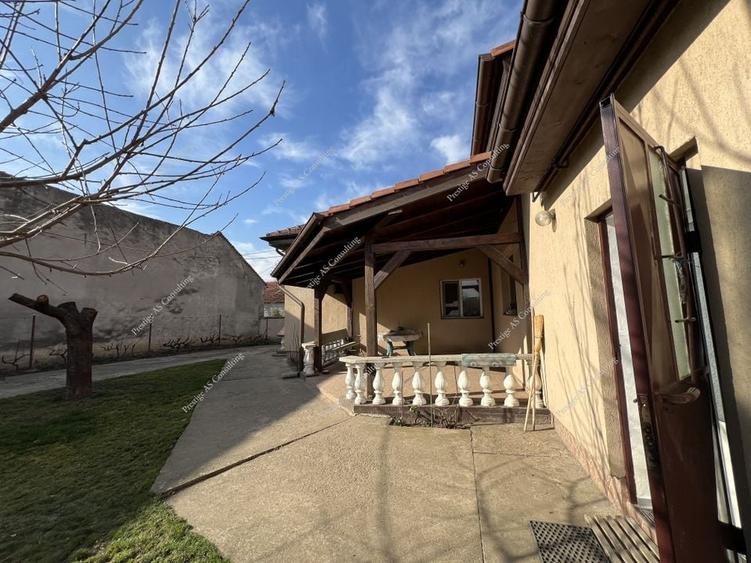 Casa 5 Camere | 1573mp Teren | Dambovita - 1