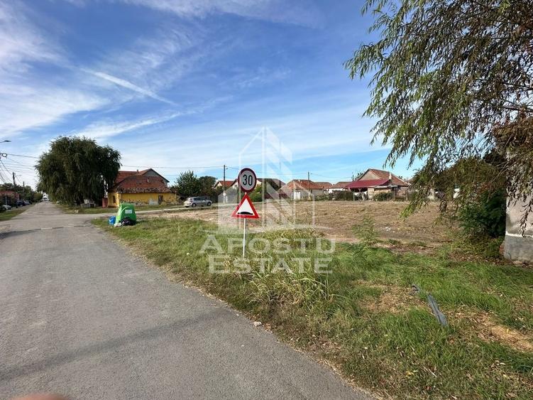 Teren intravilan, pozitionare excelenta, 2 fronturi stradale, Sacalaz! - 4