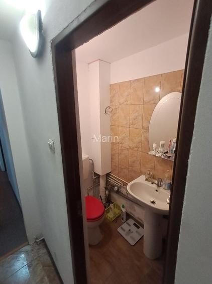 Vand apartament zona cetate