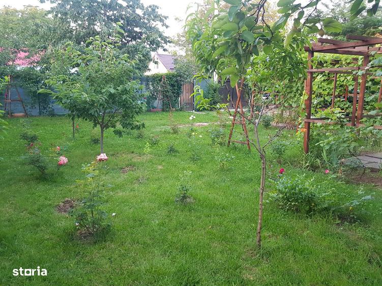 Teren ?i casa Militari Apusului - 2