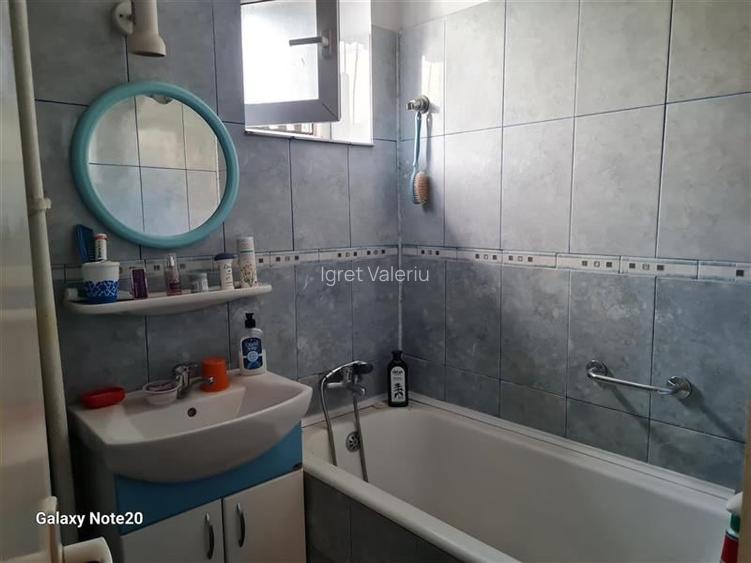 APARTAMENT DOUA CAMERE ZONA LINISTITA APARTAMENT DOUA CAMERE ZONA LINISTITA