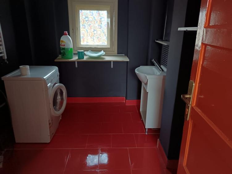 Inchiriez apartament 2 camere in imobil cu 4 apartamente - 5