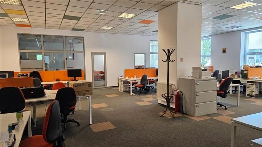 Birouri de inchiriat in cladirea Tati Center 2 - Parter 297,25 mp - 4