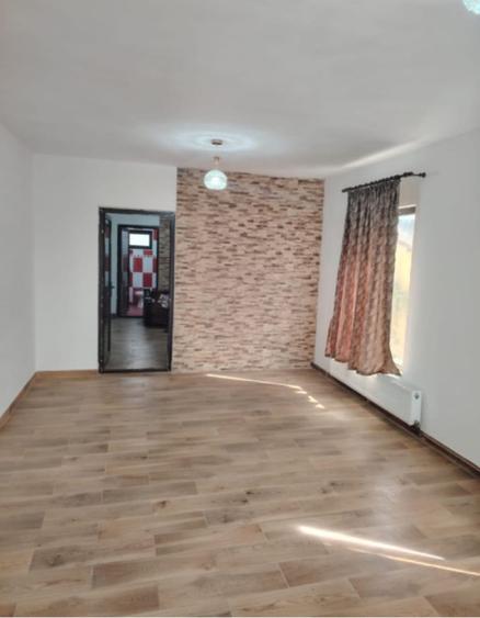 Casă de vânzare  - 9