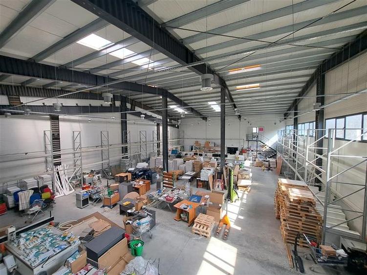 Hala de 765 mp utili + 216 birouri, situata in zona Tetarom! - 4