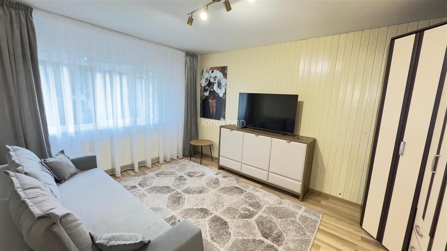 Garsonieră decomandată  Calea București, Strada Soarelui Garsonieră decomandată  Calea București, Strada Soarelui