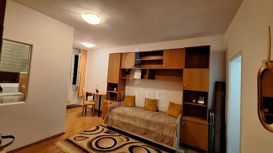 Garsoniera &icirc;n zona STRAZII OASULUI - 4