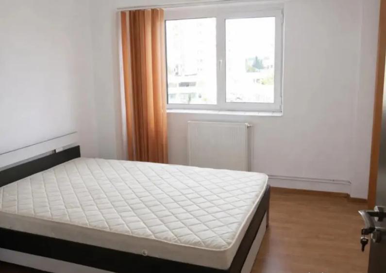 Apartament 2 camere, decomandat - zona Grivitei - 2