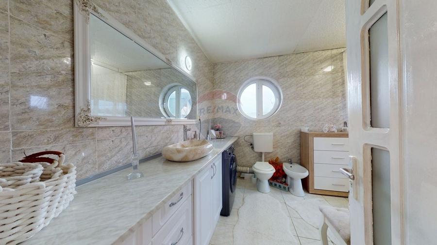 Casă/Vilă individuală | P+E+M | Teren 1075 mp | Cristian - 13