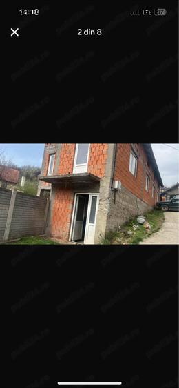 Casa de vanzare in zona lacul mic la strada principala,2 intrari curte foarte mare - 21