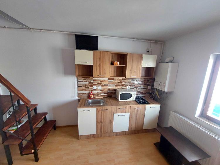 Proprietar mansarda 39 mp aparatorii patriei - 2