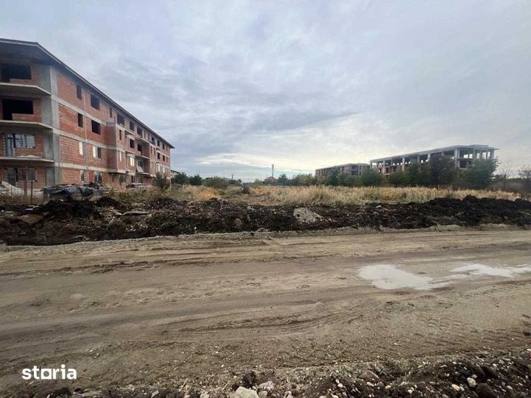 Teren de 4400 mp, în Central