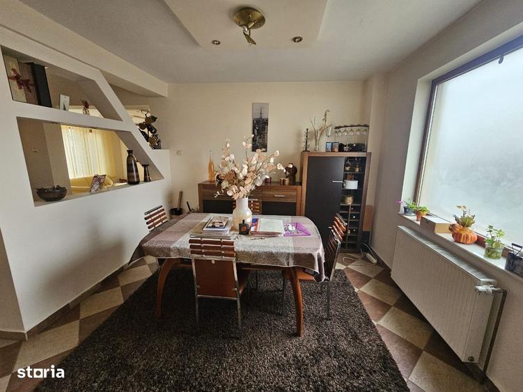 Casă cu 4 camere cu Teren 650 Mp în Curtea de Argeș
