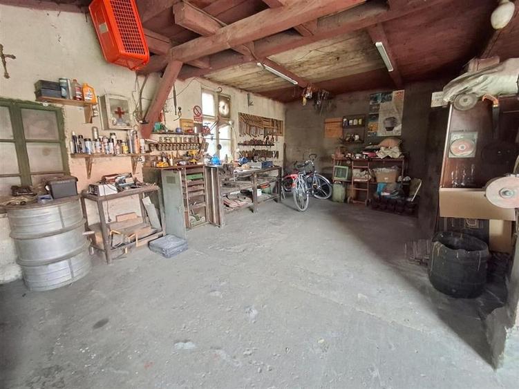 Casa cu doua apartamente garaj pivnita in Cisnadie - 19