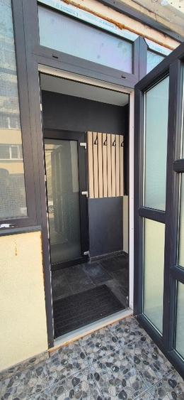 Ofer spre închiriere spațiu comercial – 60 mp, parter bloc zona centrala - 3