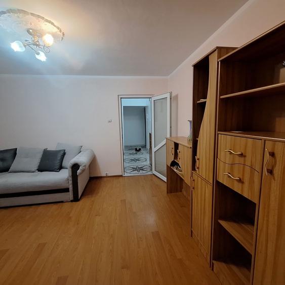 Inchiriez apartament 2 camere - 4