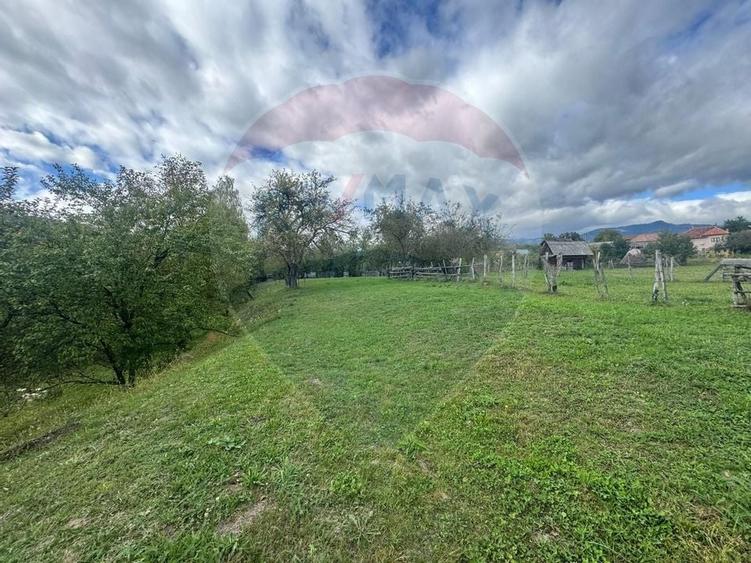 O oportunitate unica in inima naturii -- 6.605 mp in Candesti - 6