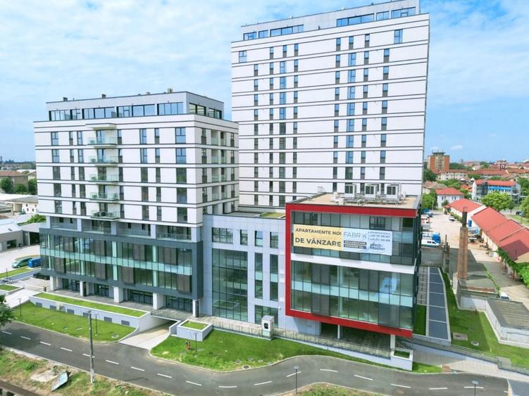 Apartament cu 3 camere decomandat în Complex Studențesc