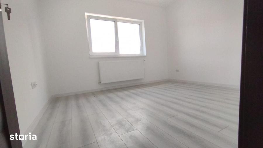 Apartament cu 3 camere în Rediu