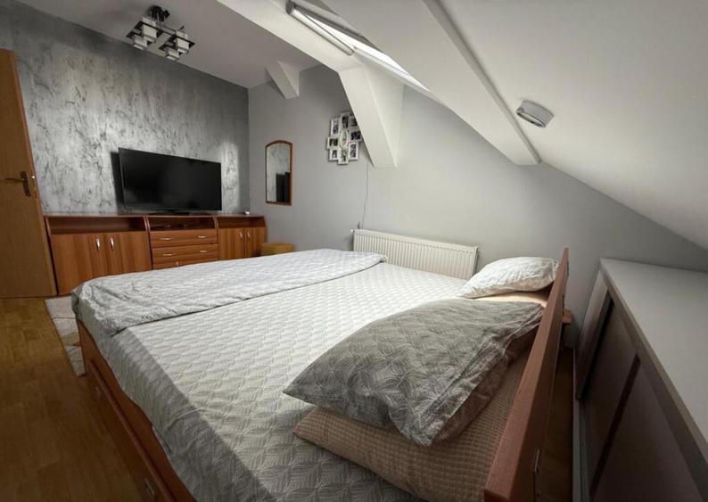 Apartament 4 camere decomandat cu scara interioara, Zona Sar - 4