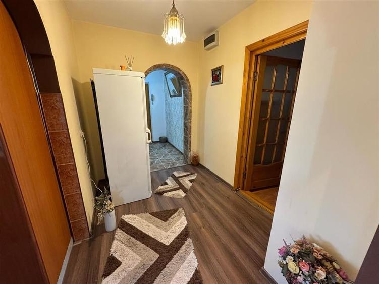 Apartament 3 camere, 92mp , etaj 4 cu acoperis, mobilat si utilat - 15