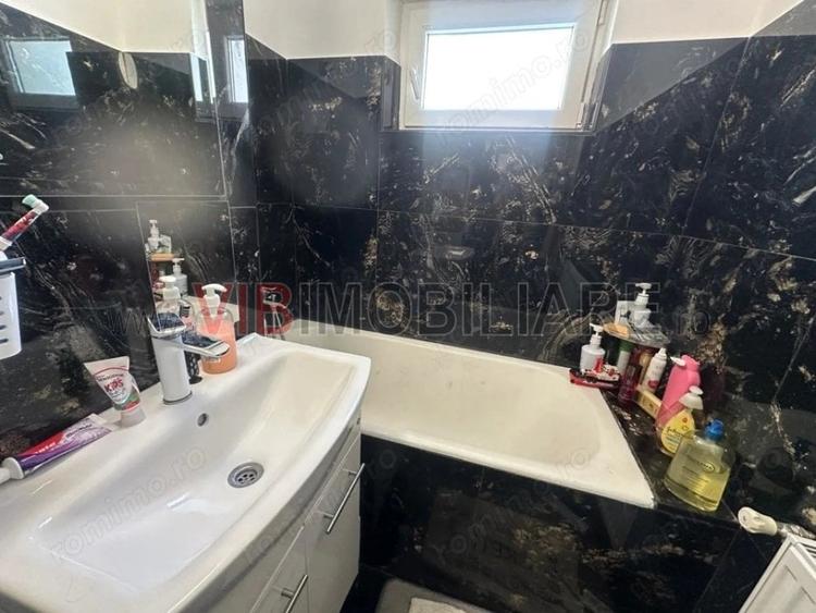 3 camere, doua balcoane, etaj 3, Sagului - 12