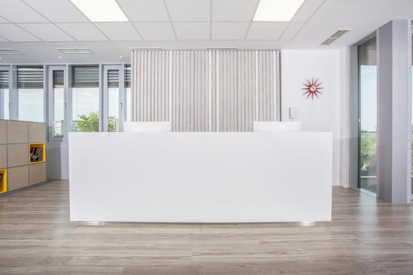 Spațiu de birou privat pentru 1 persoană în Regus Sun Business Centre - 7