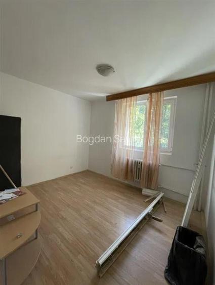 Apartament 2 camere decomandat, Podu Ros - etaj 1