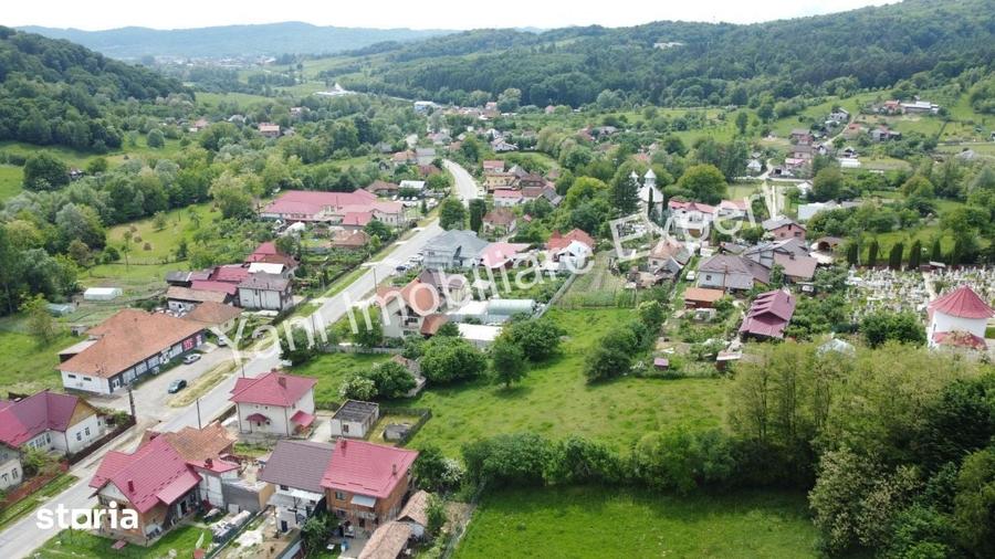 Teren de 5500 mp, în Valea Iașului