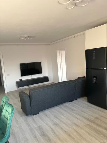 Studio modern complet mobilat si utilat parter, 2 balcoane + parcare privata - 2