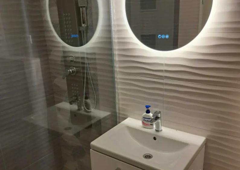 Aparatorii patriei studio etaj 8 - 8