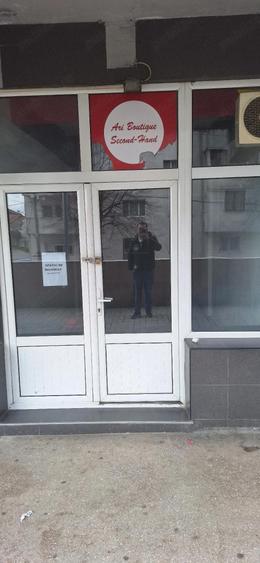 Inchiriez spa?iul comercial - 3