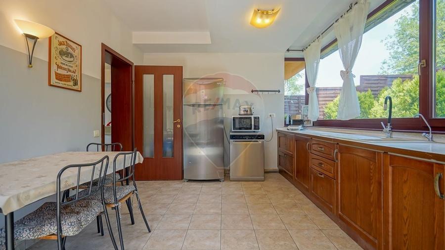 VILA PANORAMICA PE DRUMUL POIENII –PRIVELISTI UNICE ASUPRA BRASOVULUI - 43