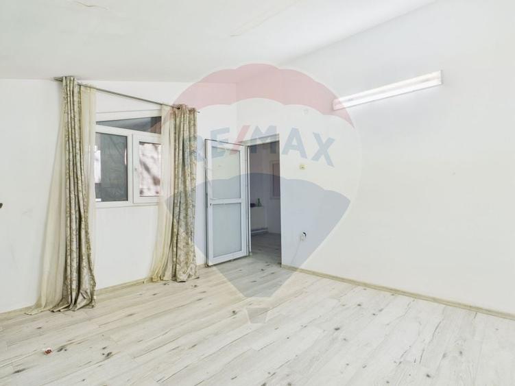 Casă cu 5 camere si 300mp curte, de închiriat în zona Bd. Gloriei - 20