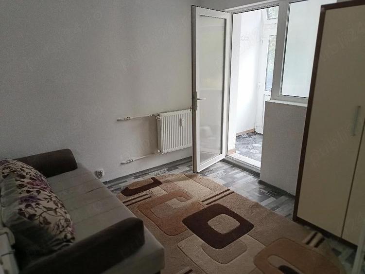 Vand apartament cu doua camere situat pe strada Oituz - 2