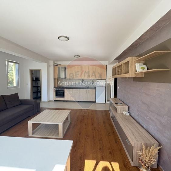 Apartament cu 3 camere de inchiriat