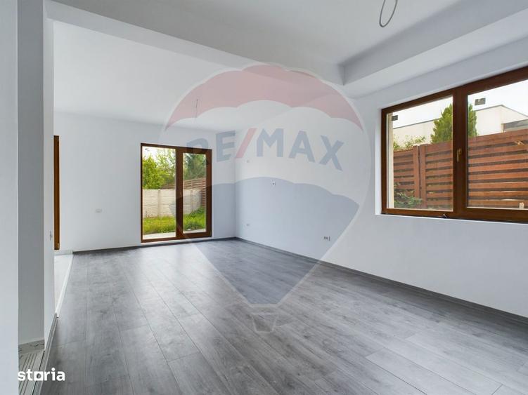 Casa de vanzare + teren 1000 mp - 9